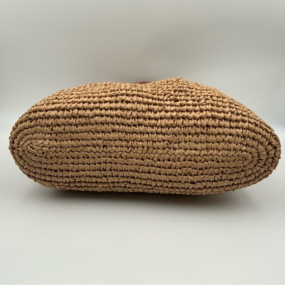 Tommy Bahama Medium Woven Straw Tote Bag. With Tassel. (NWT). - Picture 4 of 6